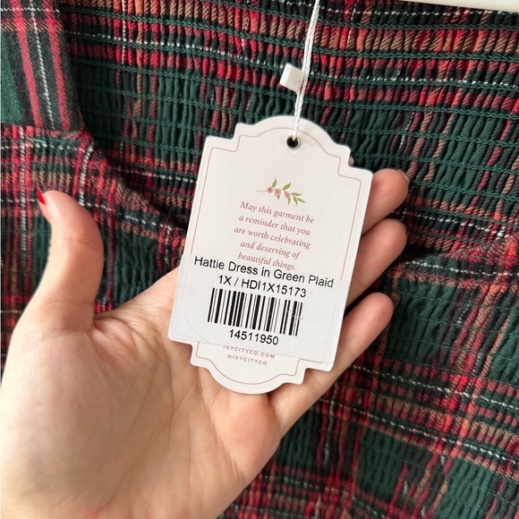 Ivy City Co Hattie Green Plaid Holiday Dress 1x NWT - Picture 4 of 8
